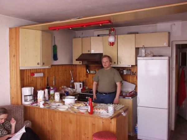 09