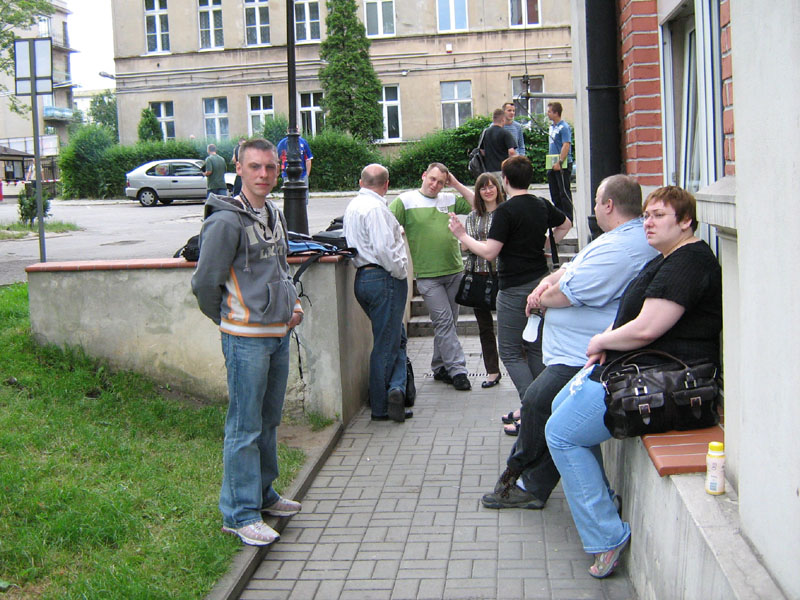 06